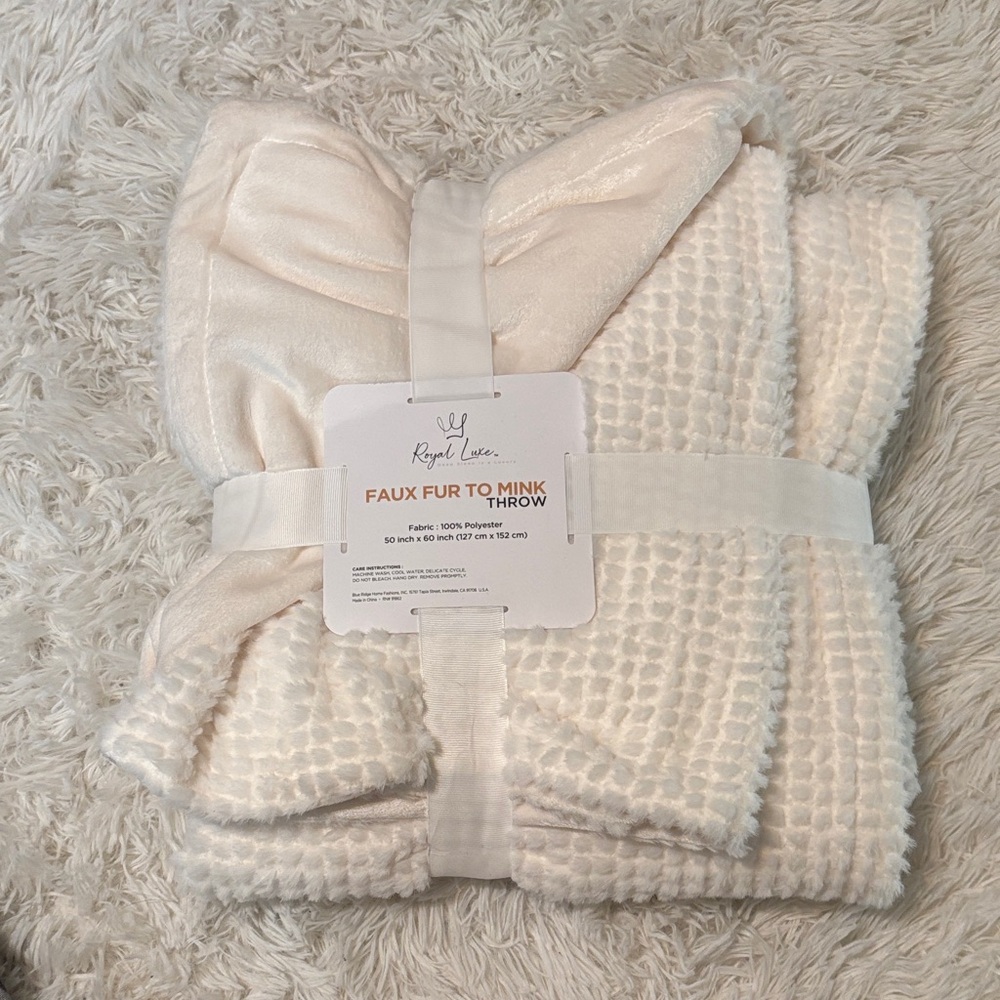 Cream Faux Fur to Mink Throw